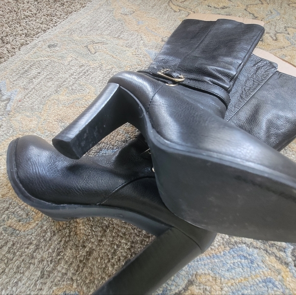Banana Republic women's tall boots,black. Size 7.5. - Picture 3 of 5